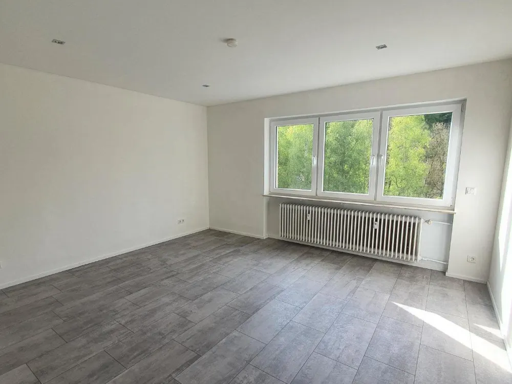 Beautiful Three-Room Apartment, Suitable for Shared Living