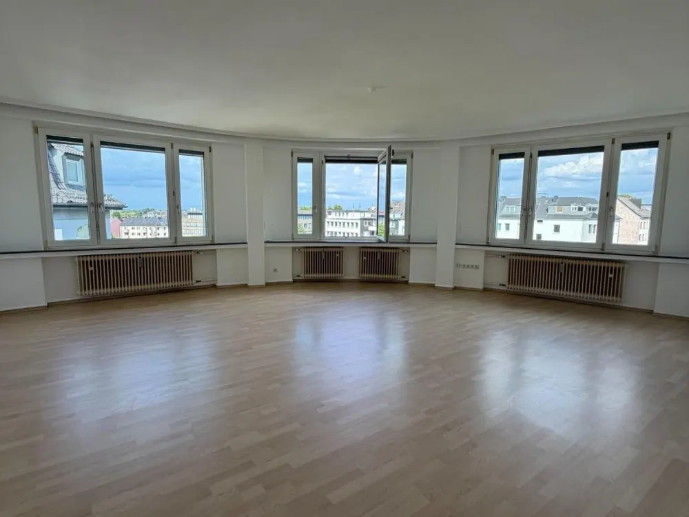 3,5 Zimmer-Wohnung direkt in der Innenstadt!