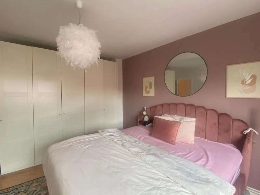 ZWISCHENMIETE 2,5 Zimmer in zentraler Lage