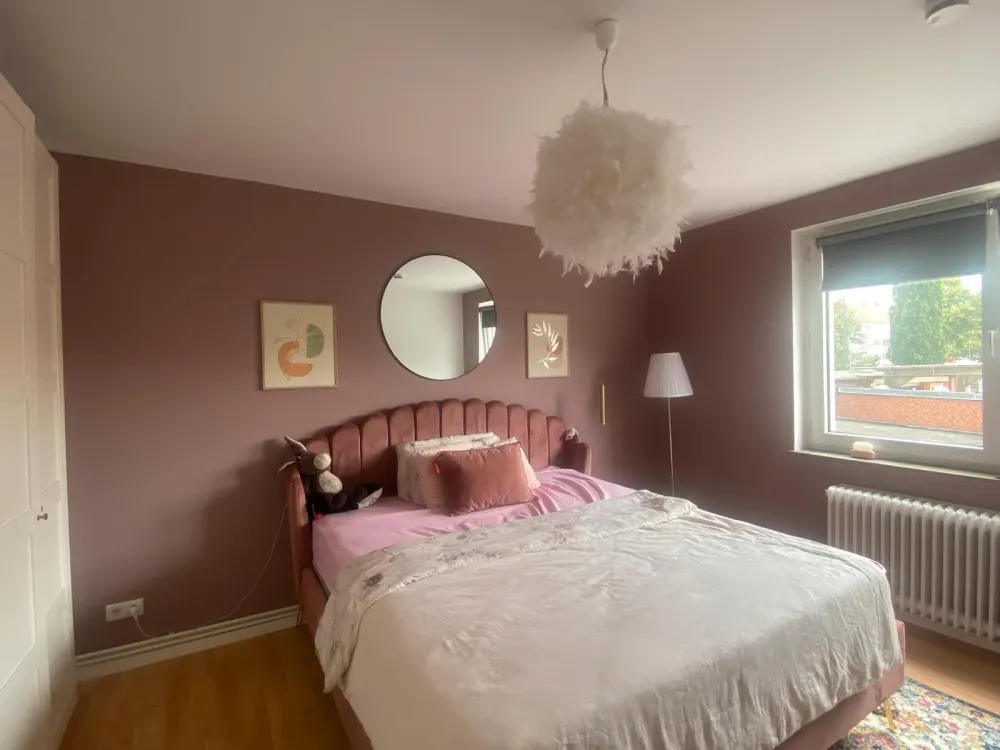 ZWISCHENMIETE 2,5 Zimmer in zentraler Lage
