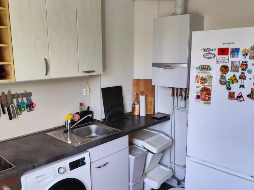 ZWISCHENMIETE 2,5 Zimmer in zentraler Lage