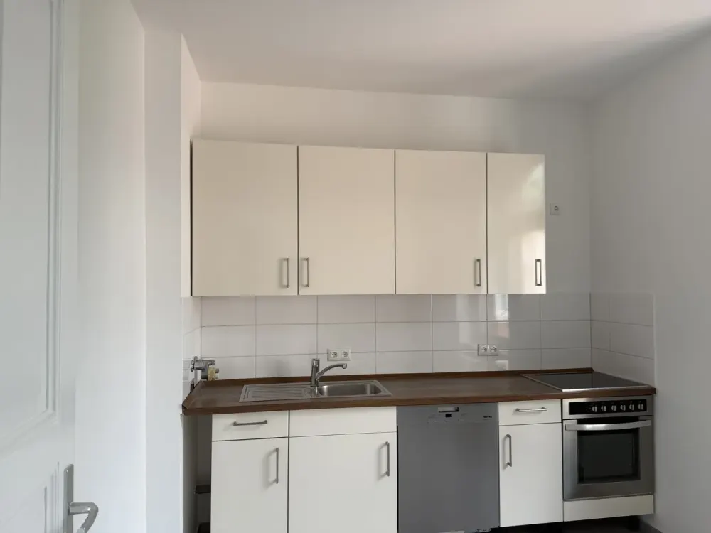 Stilvoll sanierte 2-Zimmer-Altbauwohnung mit hochwertiger Ausstattung in Berlin-Tegel