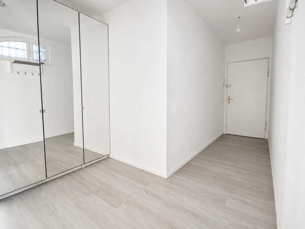 VON POLL | Modernised Living in a Sought-After Location at Südstadtpark