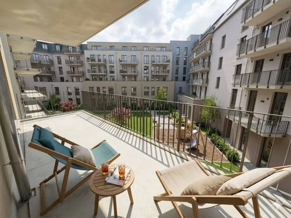 Sofort bezugsfertig! Große 4-RW mit Balkon zum Innenhof + Tageslichtbad + Keller