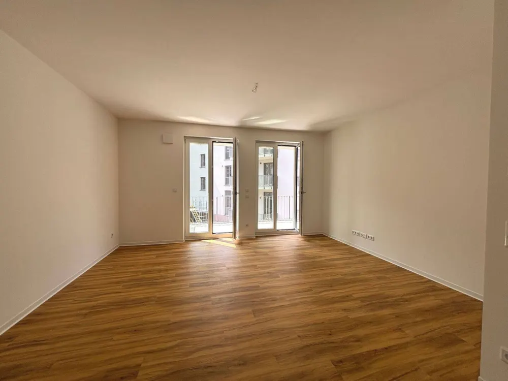 Sofort bezugsfertig! Große 4-RW mit Balkon zum Innenhof + Tageslichtbad + Keller