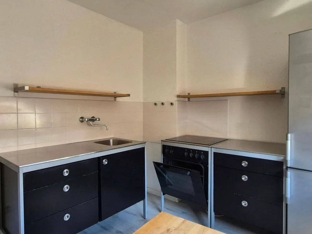 Apartment with very good transport connections