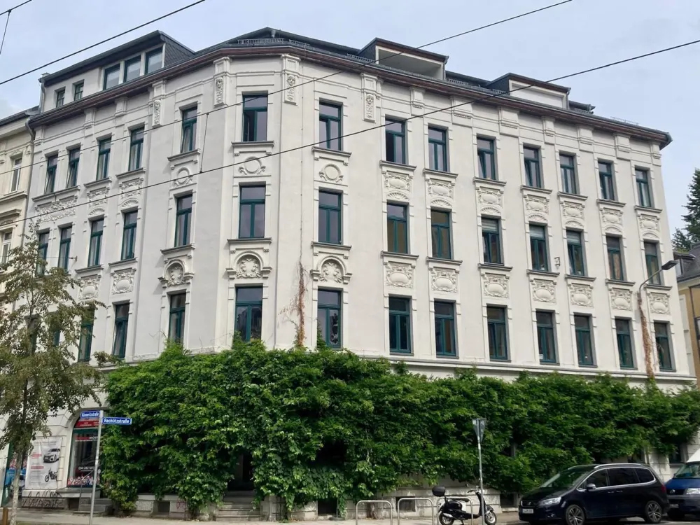 Zwei Zimmer mit EBK in Schleussig