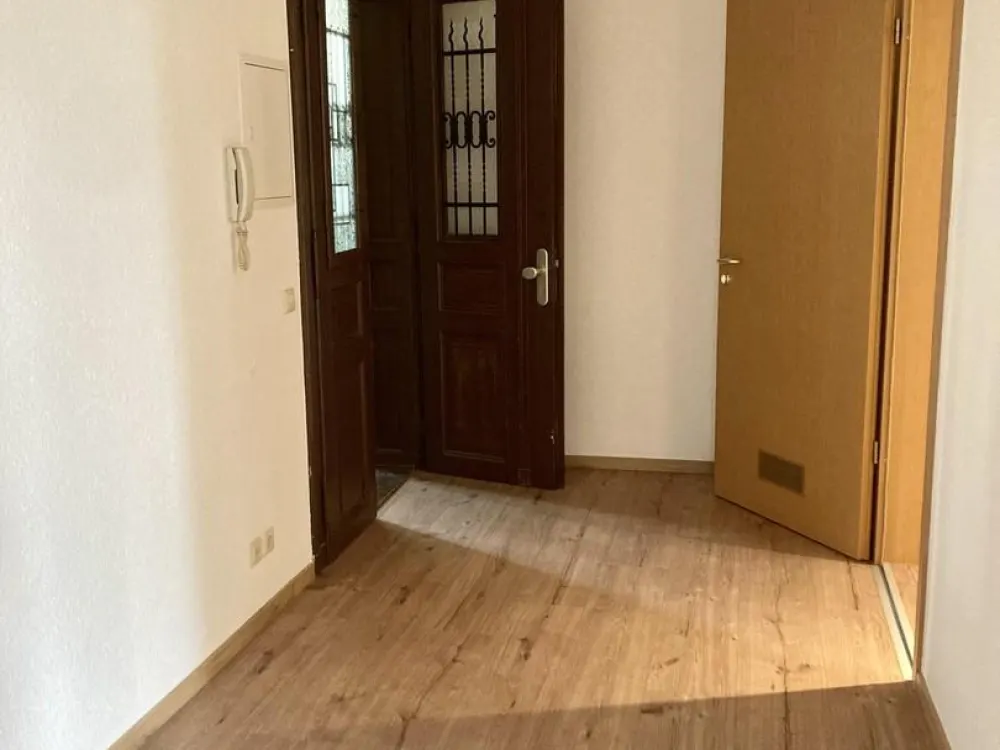 Zwei Zimmer mit EBK in Schleussig