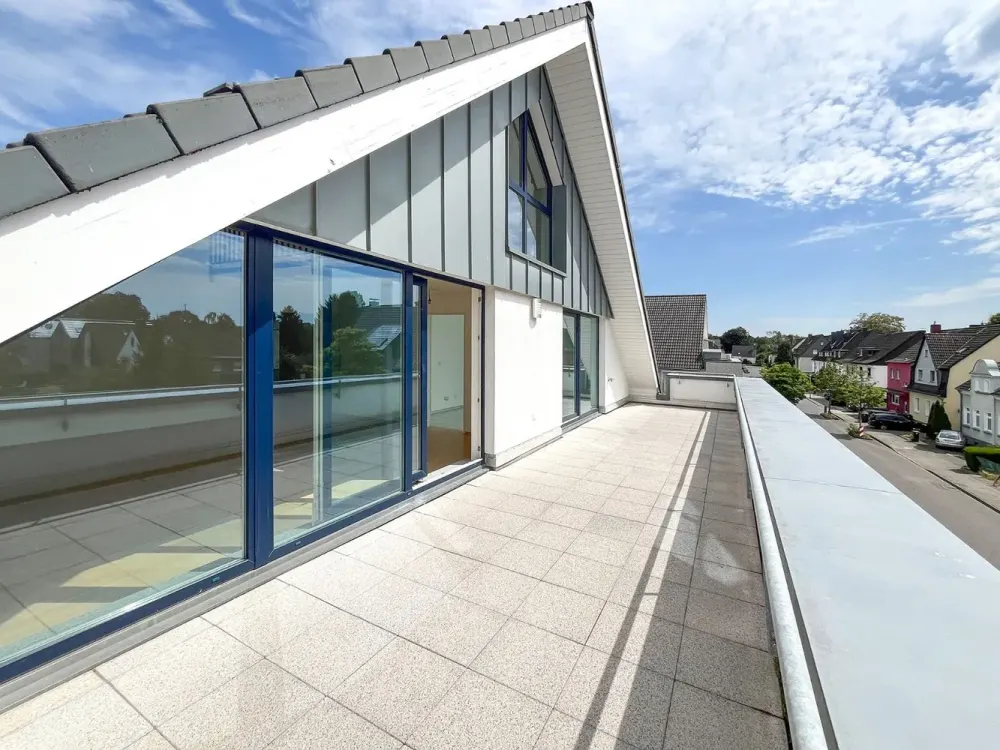 Lichtdurchflutende Maisonette-Wohnung mit Dachterrasse in Leverkusen-Schlebusch