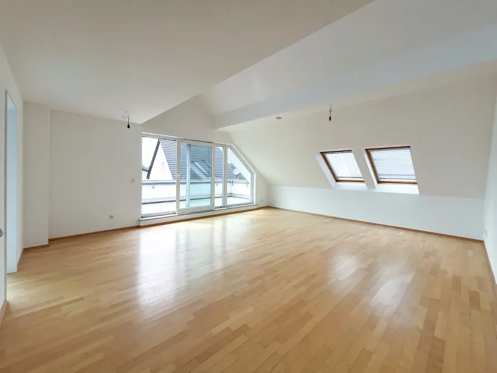 Lichtdurchflutende Maisonette-Wohnung mit Dachterrasse in Leverkusen-Schlebusch