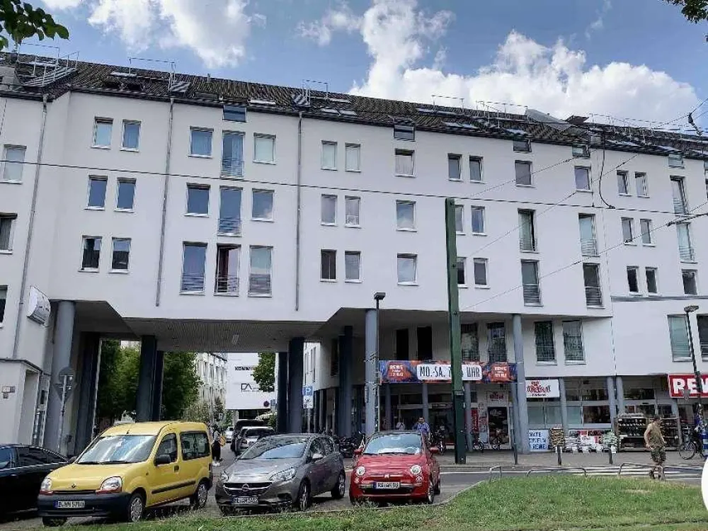 Top Wohnung teil möbliert in der Nähe Uniklinik zu vermieten