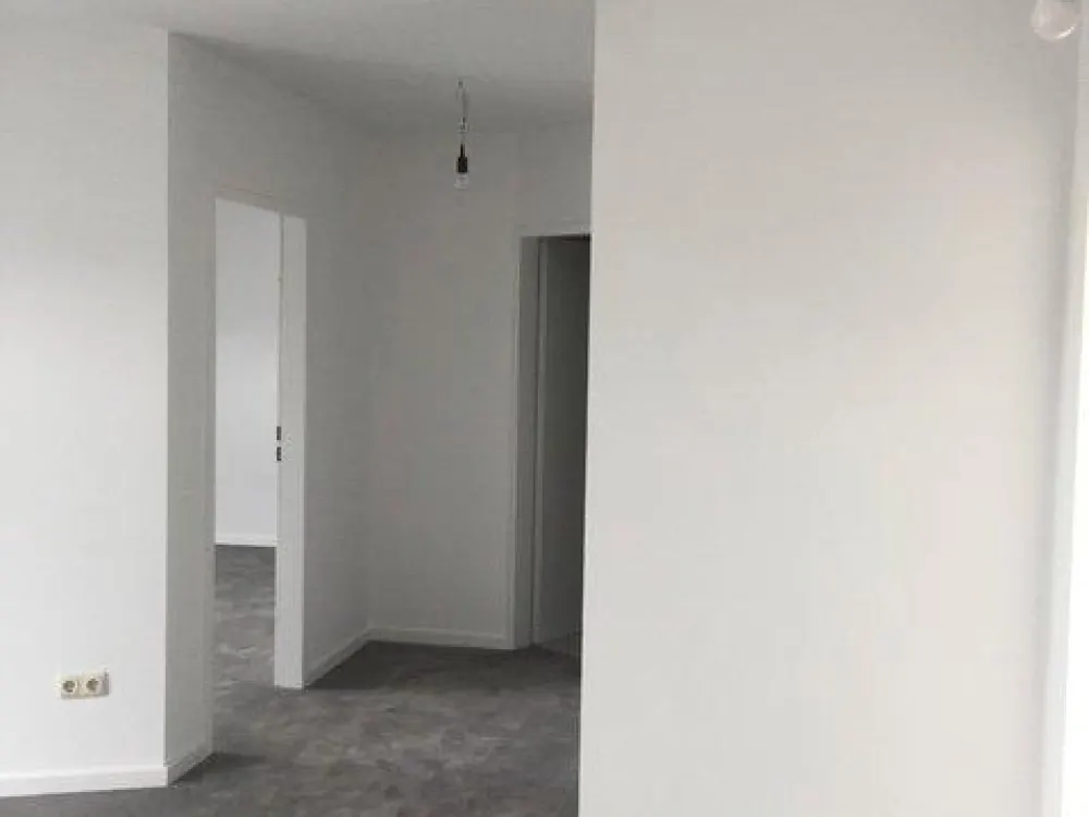 Attic Apartment in PB: 65m², 2 Rooms, Kitchen, Bathroom, Storage Room, Parking Space, 2nd Floor, 3-Family House
