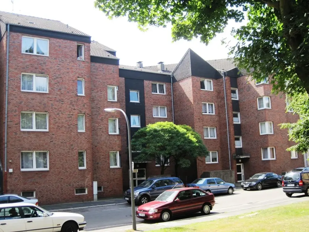Geräumige 2-Zimmer-Wohnung mit Balkon in RE-Süd