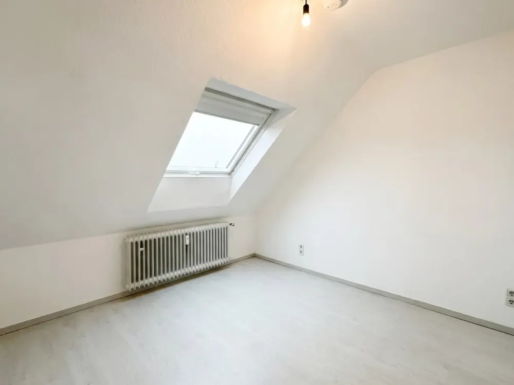 ATTRAKTIVE 3-ZIMMERWOHNUNG IN GEFRAGTER KREFELDER WOHNLAGE ZUR MIETE!