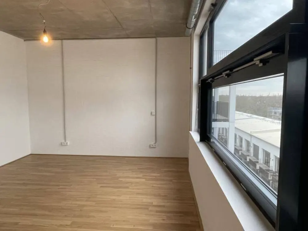 Modernes Loft in Bremen. Highlights: Parkettboden, Einbauküche und ein großer Balkon zum Verweilen!