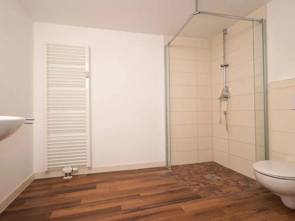 Wohnen mit Seele: Barrierefreies Zuhause in historischem Fachwerk-Ensemble
