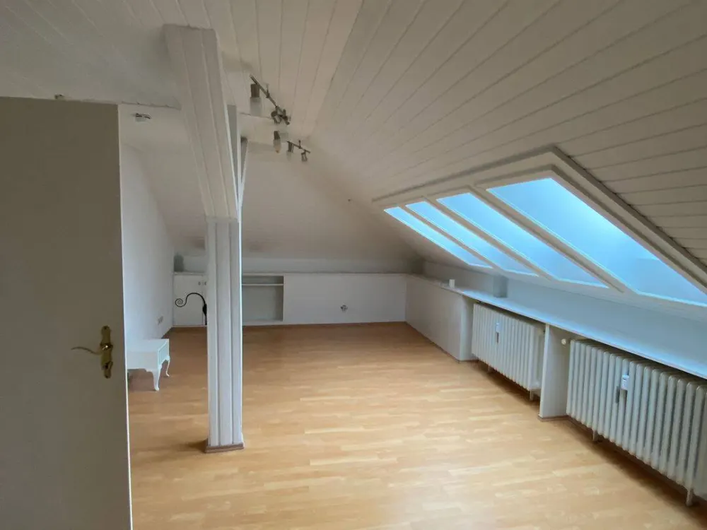 Dringend zu vermieten: 2-Zimmer-Wohnung in Karlsruhe