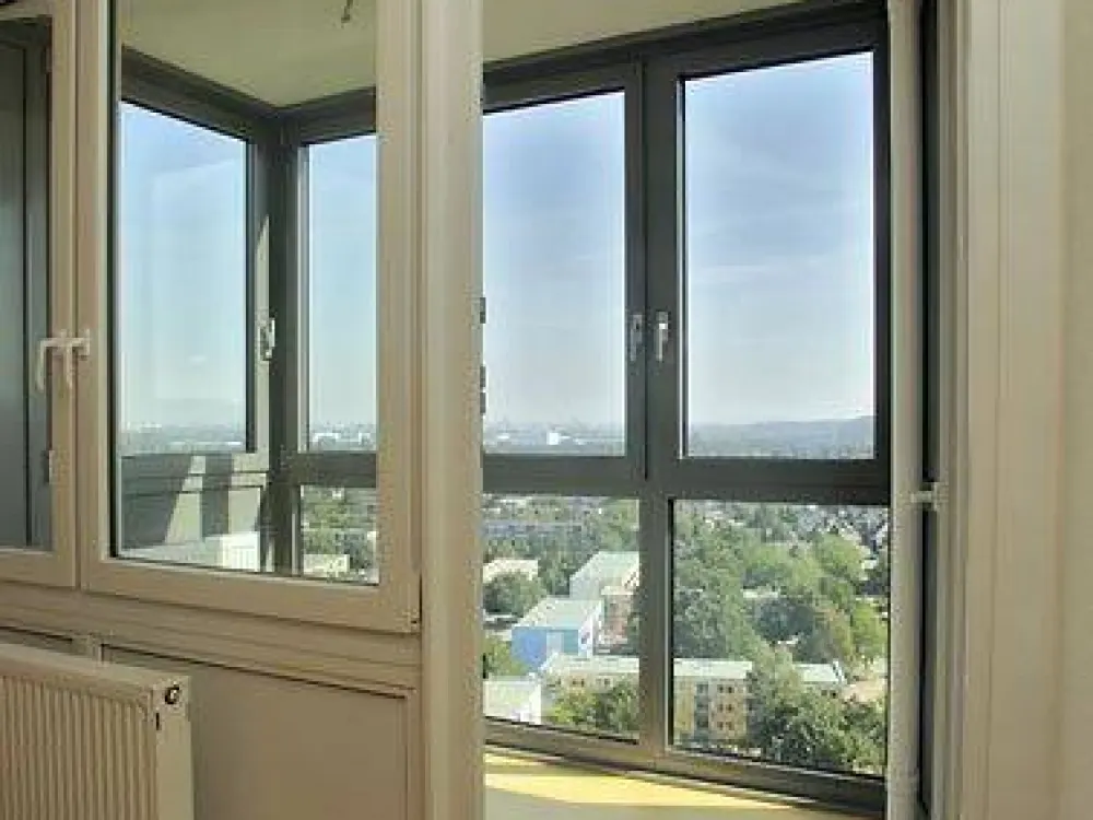 Mindestalter: 55 Jahre - gemütliche 2-Zimmer-Service-Wohnung mit Balkon im Neuwiedenthaler Weitblick