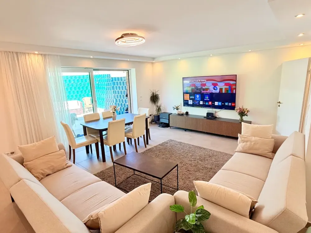 Umfassend modernisierte 4-Zimmer-Gartenwohnung mit Terrasse und Carport in Köln-Vogelsang