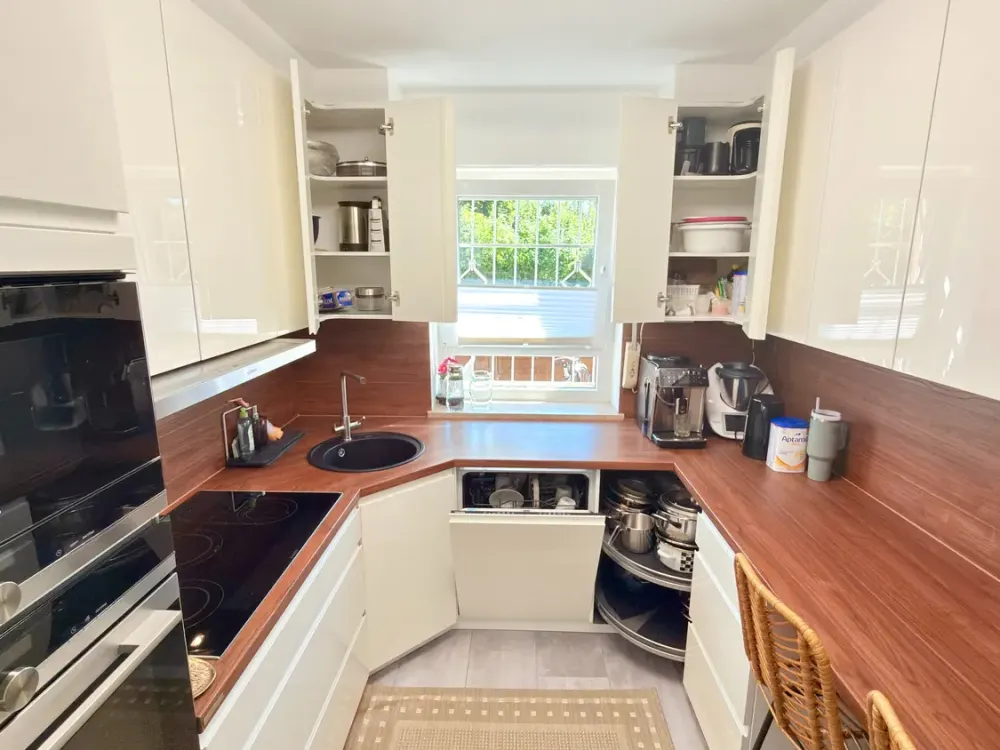 Umfassend modernisierte 4-Zimmer-Gartenwohnung mit Terrasse und Carport in Köln-Vogelsang