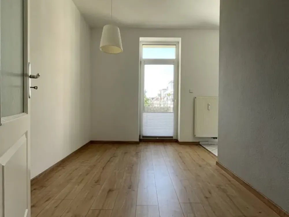2 Zimmerwohnung mit Balkon & Einbauküche