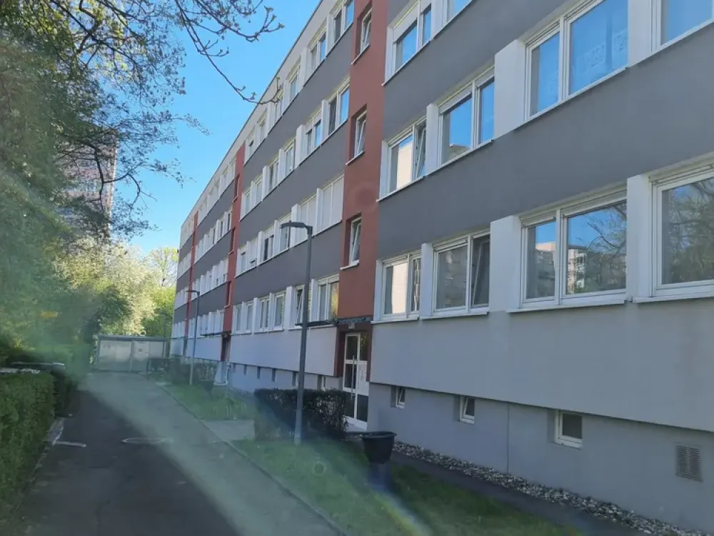 Helle 3 Zimmerwohnung mit Balkon