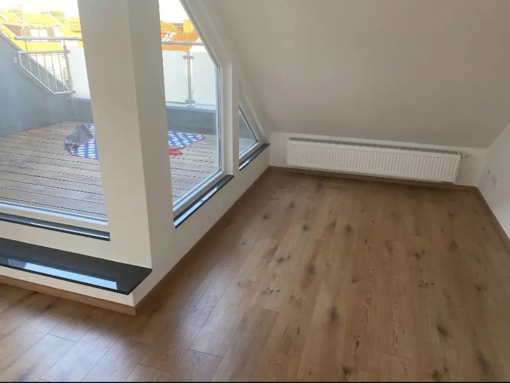 Wunderschöne, helle Dachgeschoss-Wohnung in der List