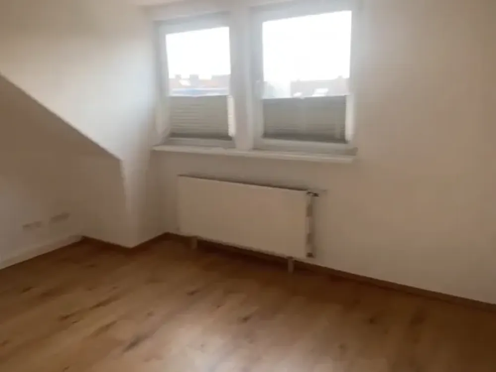 Wunderschöne, helle Dachgeschoss-Wohnung in der List
