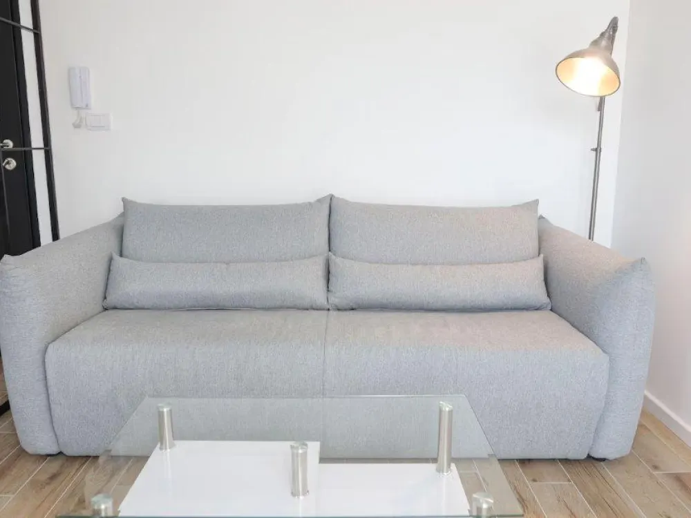1-Zimmer-Wohnung in Hamburg, frisch renoviert & komplett möblier