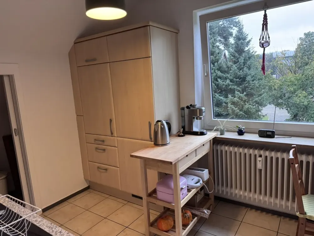 renovierte 3,5 Zimmer-ALTBAU-Wohnung mit Balkon und Garage in bester Wohnlage