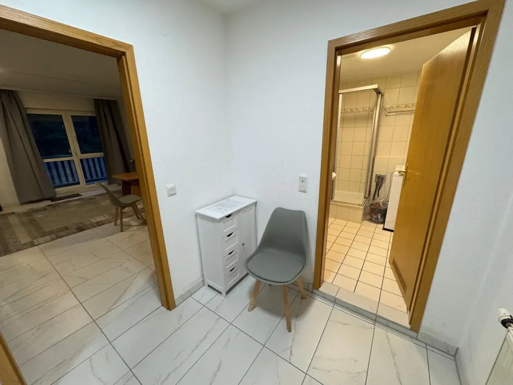 Löffelfertiger Erstbezug! Frisch renovierte, voll möblierte 1-Zimmer-Wohnung mit Balkon in Velten