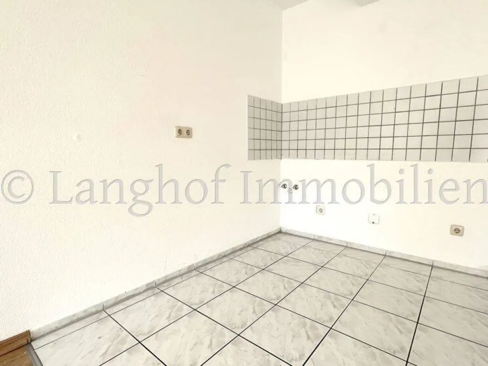 Single Apartment with Roof Terrace and Green View in a Central but Quiet Residential Area