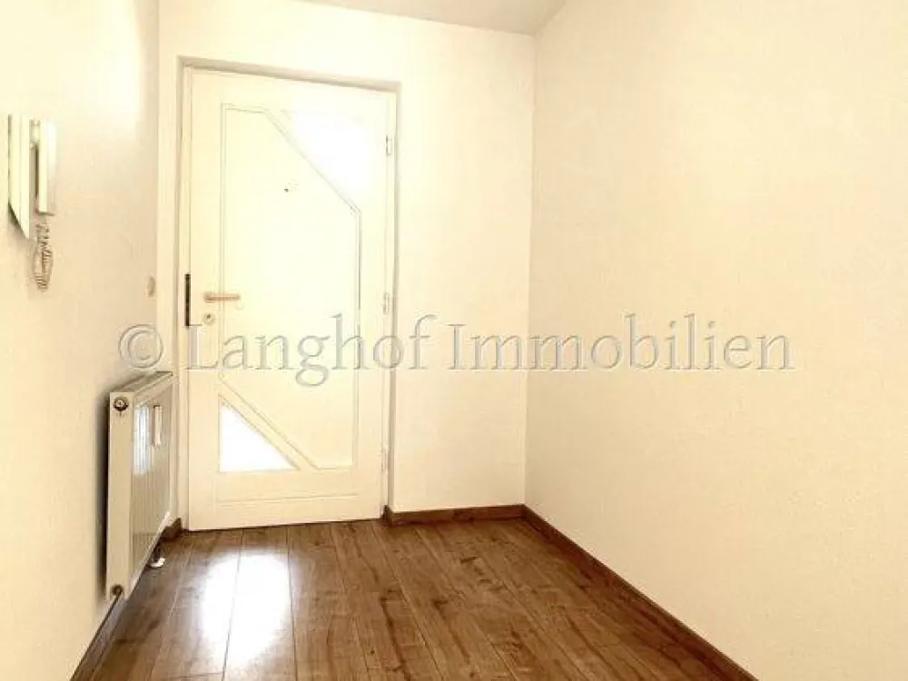 Single Apartment with Roof Terrace and Green View in a Central but Quiet Residential Area
