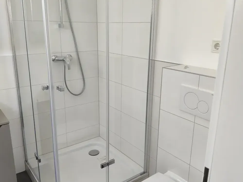 Kelsterbach-1 Zi App. mit Dusche und Kochgelegenheit - NUR an PENDLER- Keine Hauptwohnung-