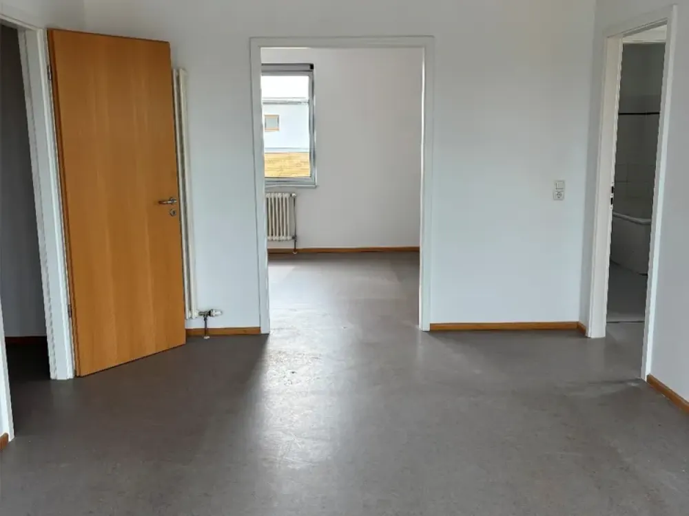 2-Zimmer-Wohnung mit Dachterrasse und neuer Einbauküche