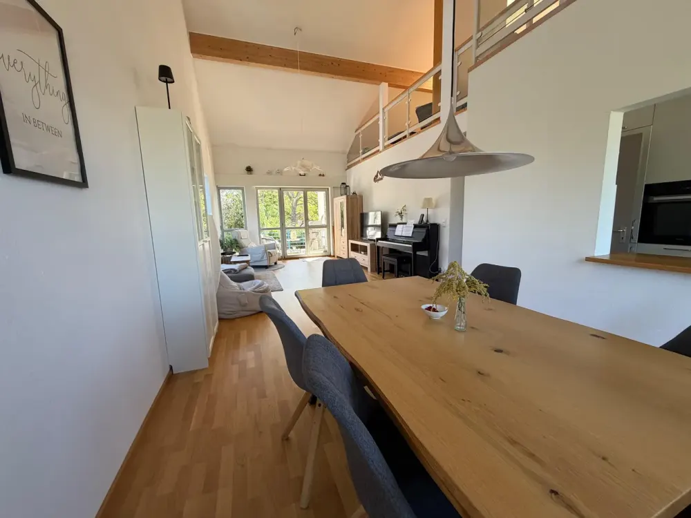 Großzügige Maisonettewohnung auf Ufergrundstück mit eigenem Seezugang