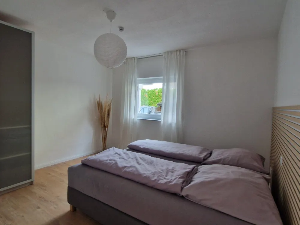 Möblierte und frisch renovierte Wohnung in Schöneck bei Frankfurt