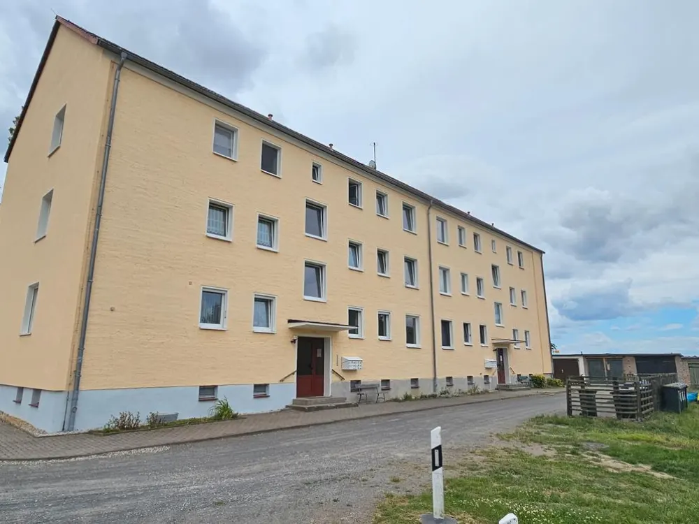 3-Raum-WE im 2.OG, grüne + ruhige Lage, Bad m. Fenster, inkl. Ebk, Einzelgarage mgl.