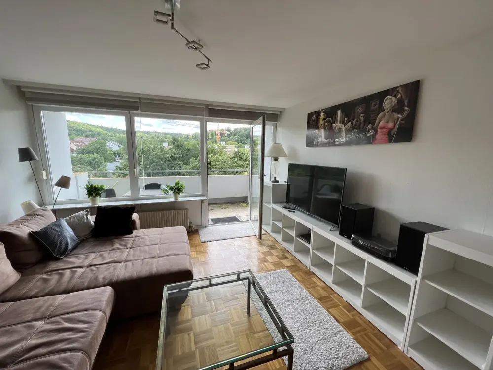 Sonnige 2‑Zimmer‑Wohnung mit Balkon in Stuttgart‑Weilimdorf (Giebel)