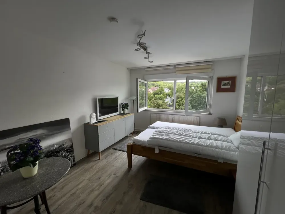 Sonnige 2‑Zimmer‑Wohnung mit Balkon in Stuttgart‑Weilimdorf (Giebel)
