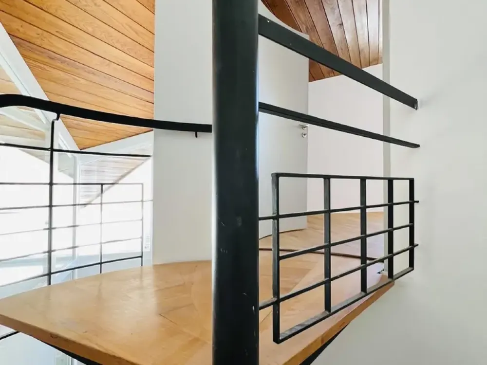 Charming Bauhaus-Style Architecture in Althösel