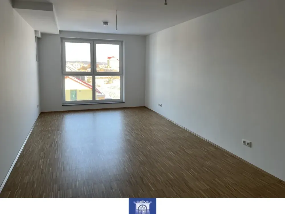 Individual attic apartment with high-quality fittings in new building! EBK, elevator!