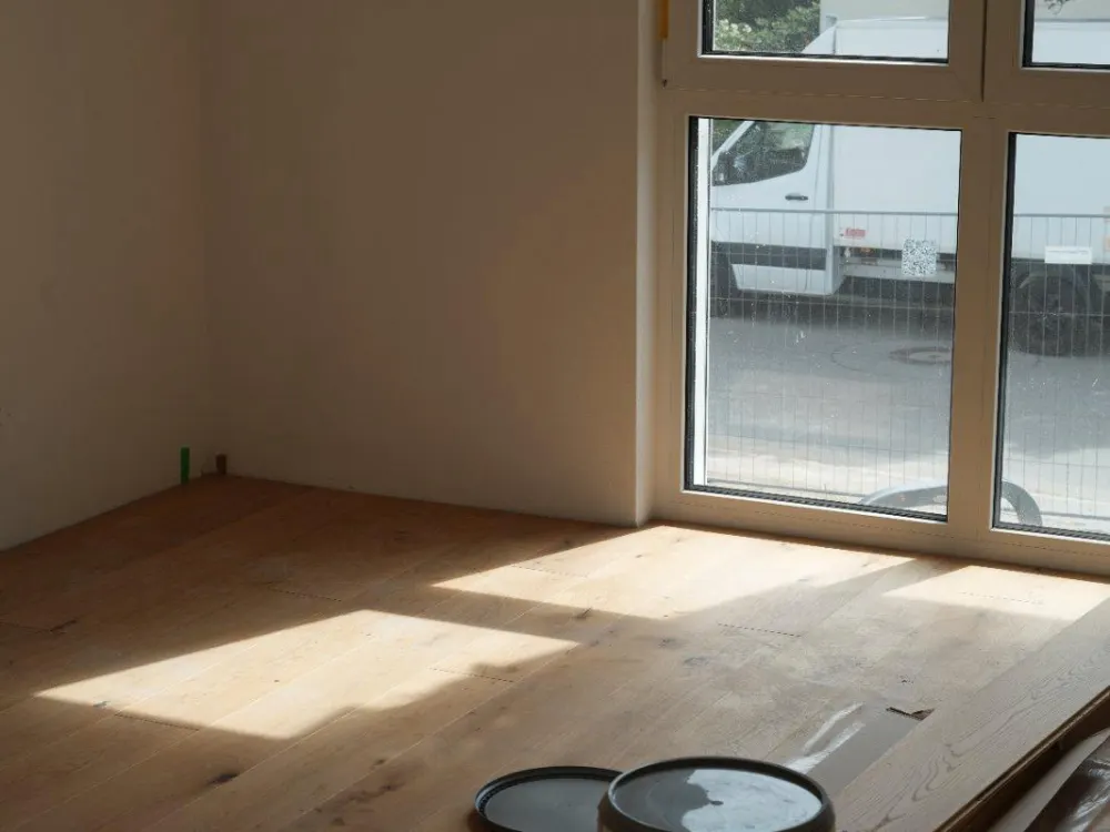 Neubau, Erstbezug: lichtdurchflutete 2-Zimmer-Wohnung mit Balkon