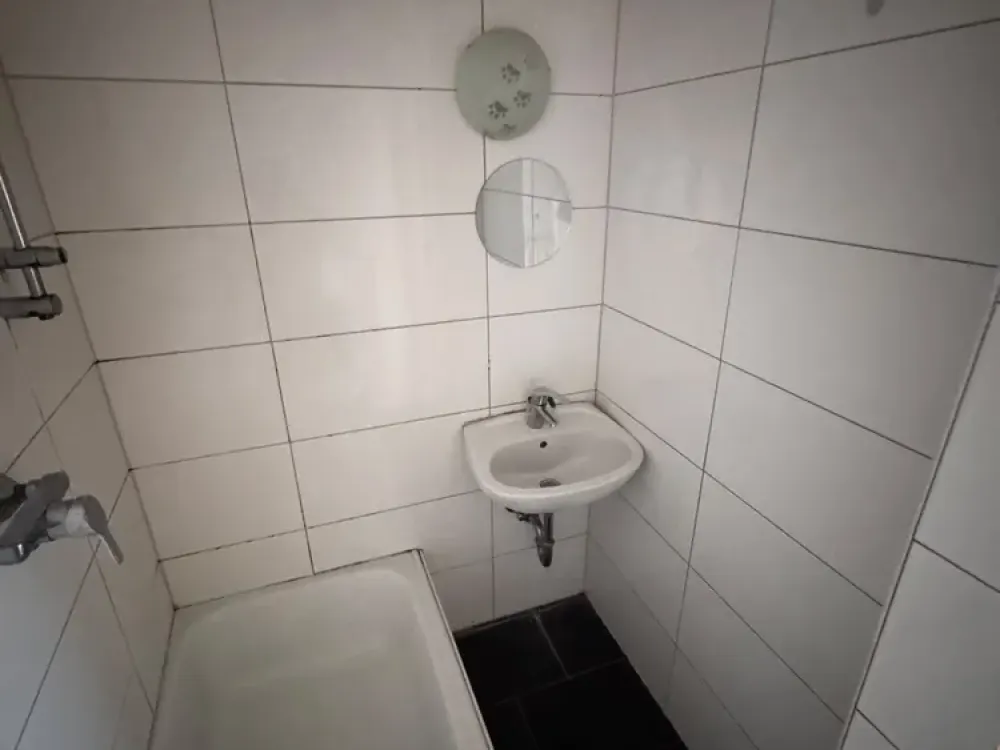 Beautiful 2-Room Apartment for Rent