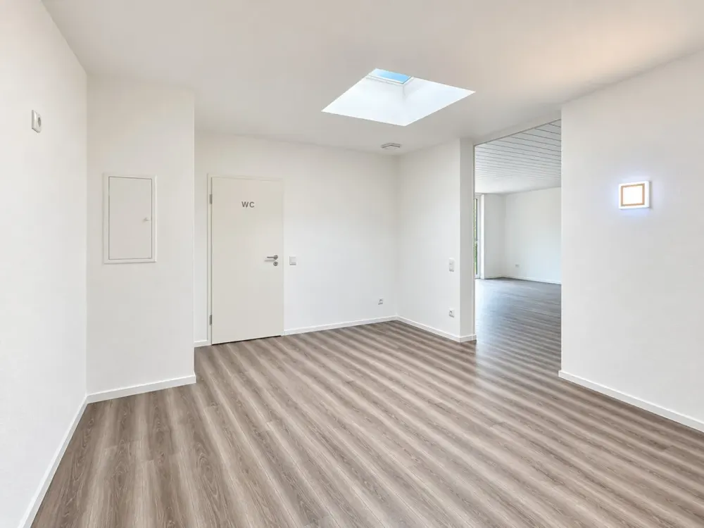 Modernized 3-Room Apartment with Exceptional Space