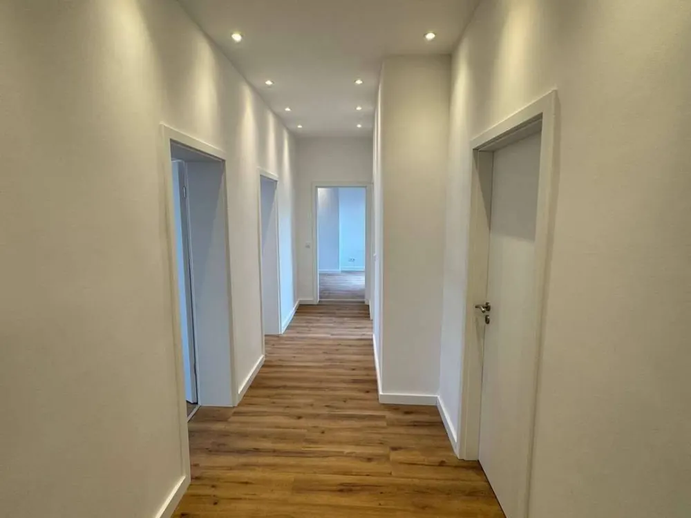Kernsanierte 5-Zimmer-Wohnung in Düsseldorf-Oberbilk