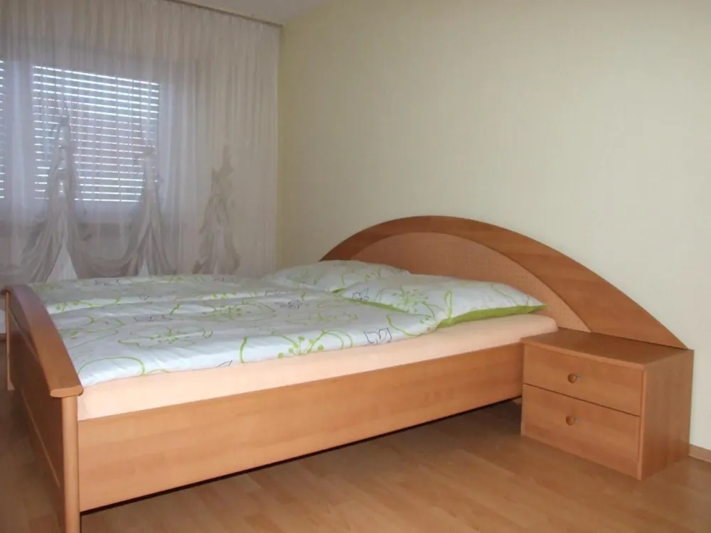 Schöne möblierte Wohnung zentrale Lage von Privat