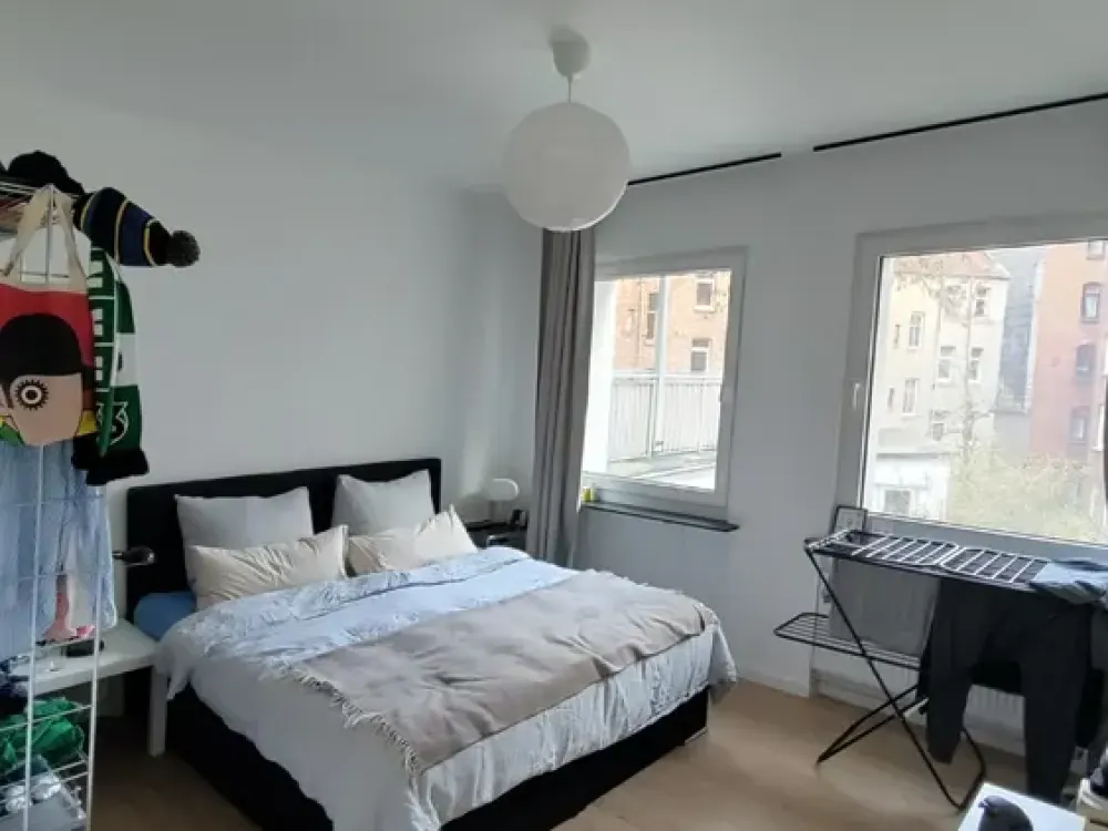 Modern 3-Room Apartment with Two Balconies in Attractive Location