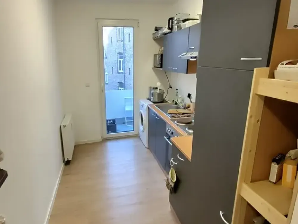Modern 3-Room Apartment with Two Balconies in Attractive Location