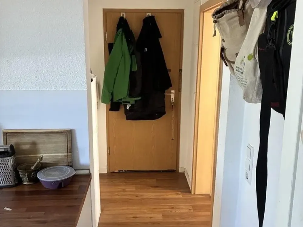 Helle, voll möblierte 2.5 -Zimmer-Wohnung mit Loggia in Stuttgart-Nord - befristete Untervermietung